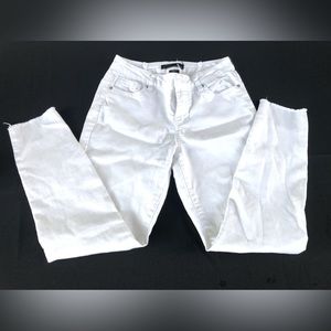 White Jean Skinnies
